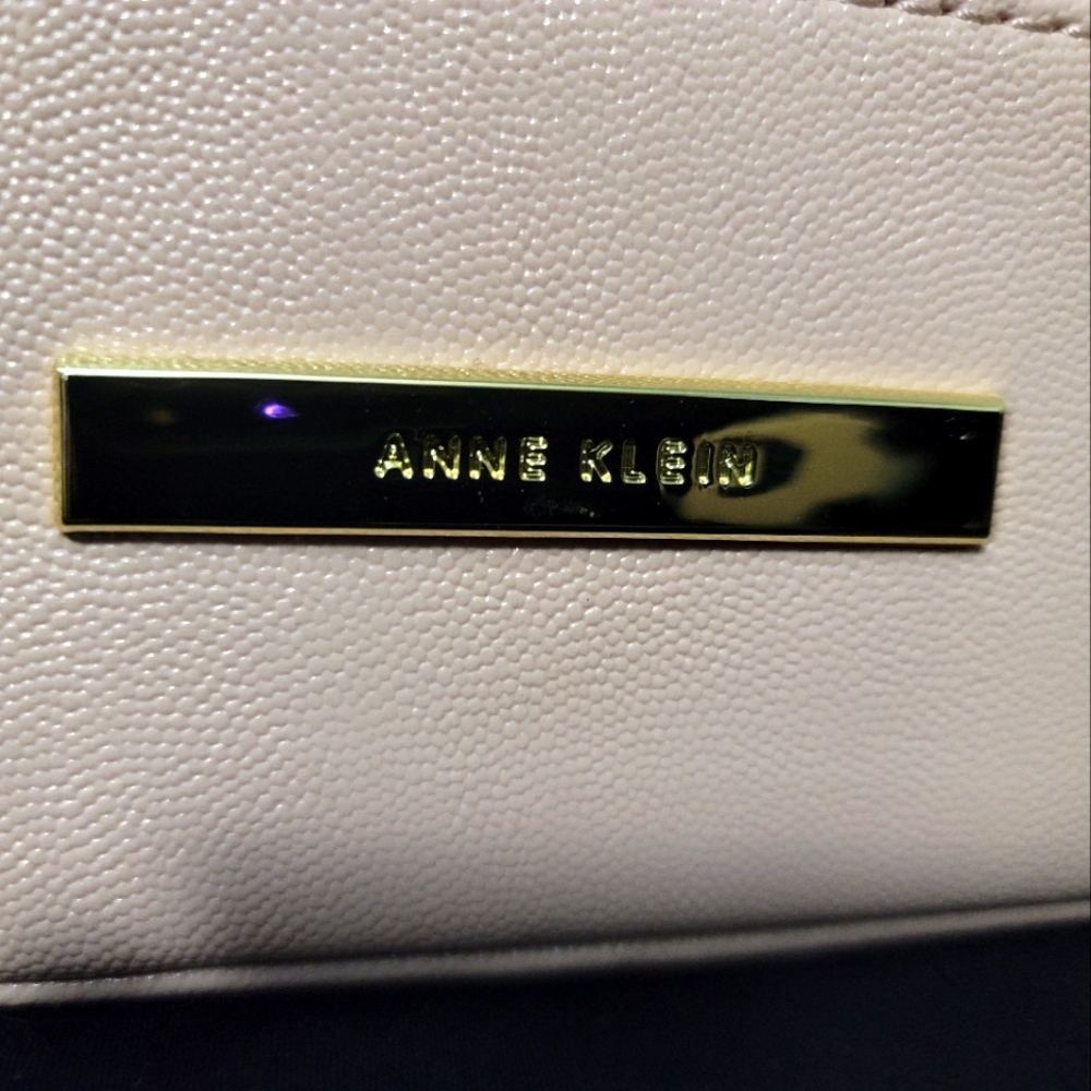 BRAND NEW Anne Klein Mauve Pink Dome Satchel - Picture 6 of 12